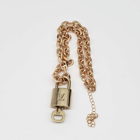 \100% Auth Louis Vuitton Lock & Key with Unbranded Gold Plated Chain Necklace - Picture 7 of 7
